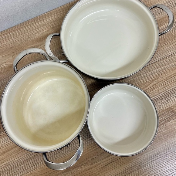 Vintage Ginny’s Enamel Pots and Pans With Apple Theme Lot of 3 - Picture 10 of 14